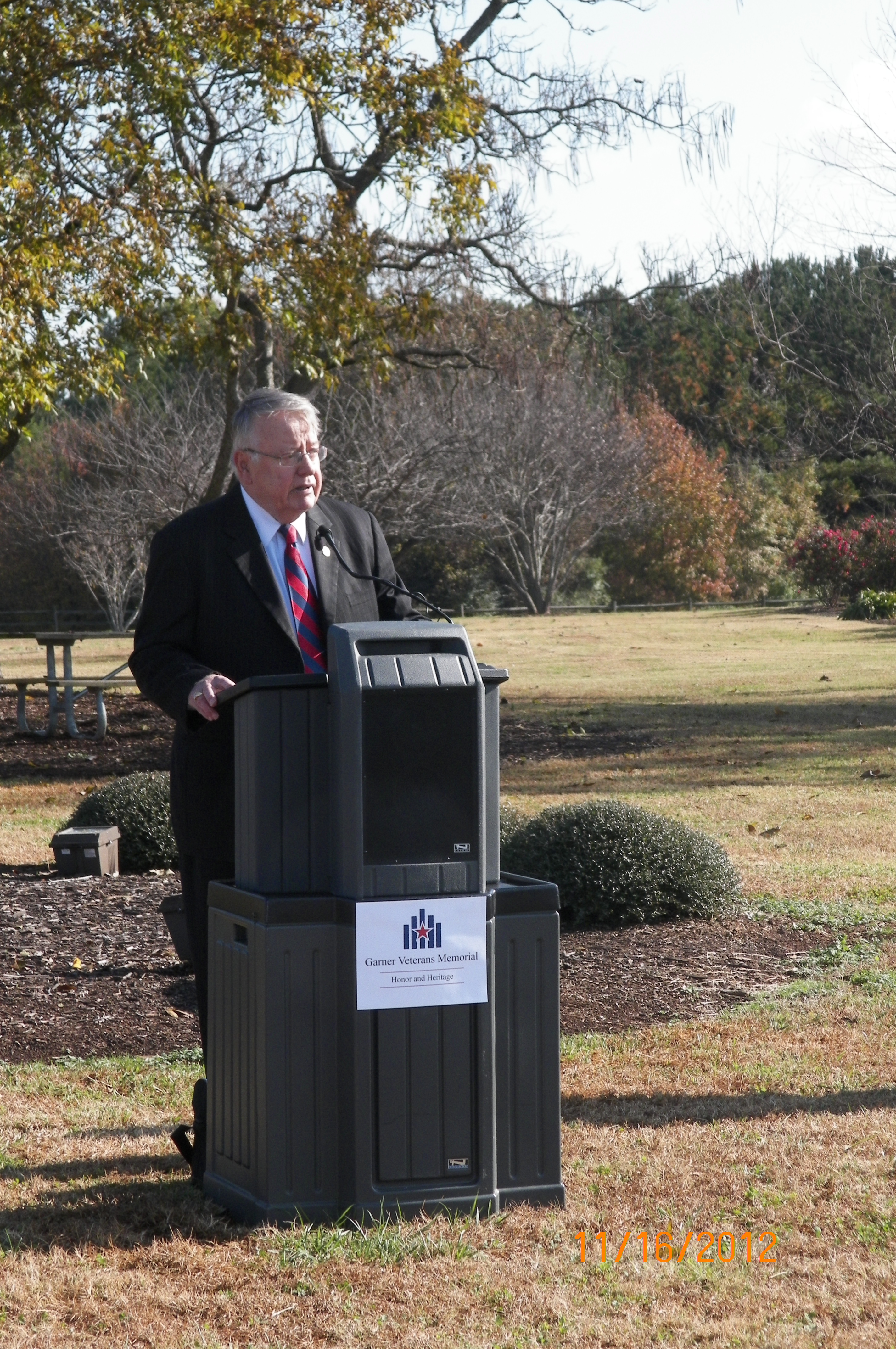 Pix of the Mayor speaking