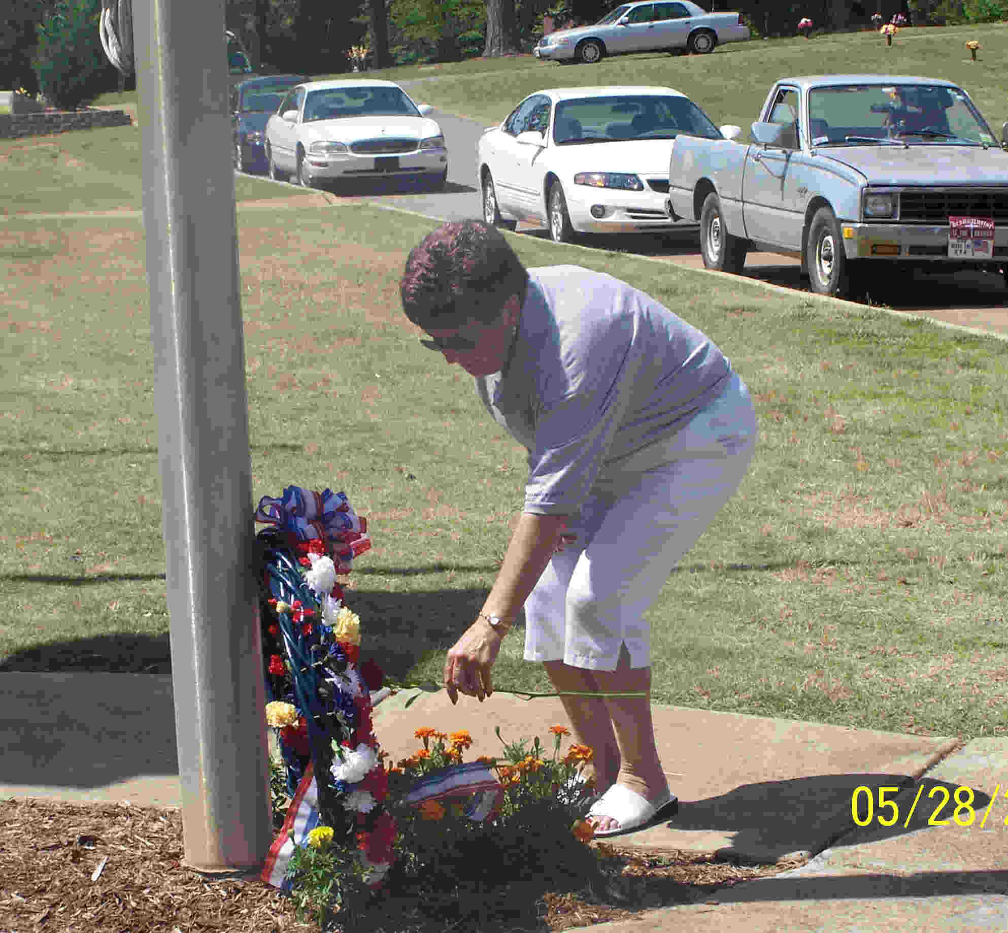 Picture of laying the Aux flower