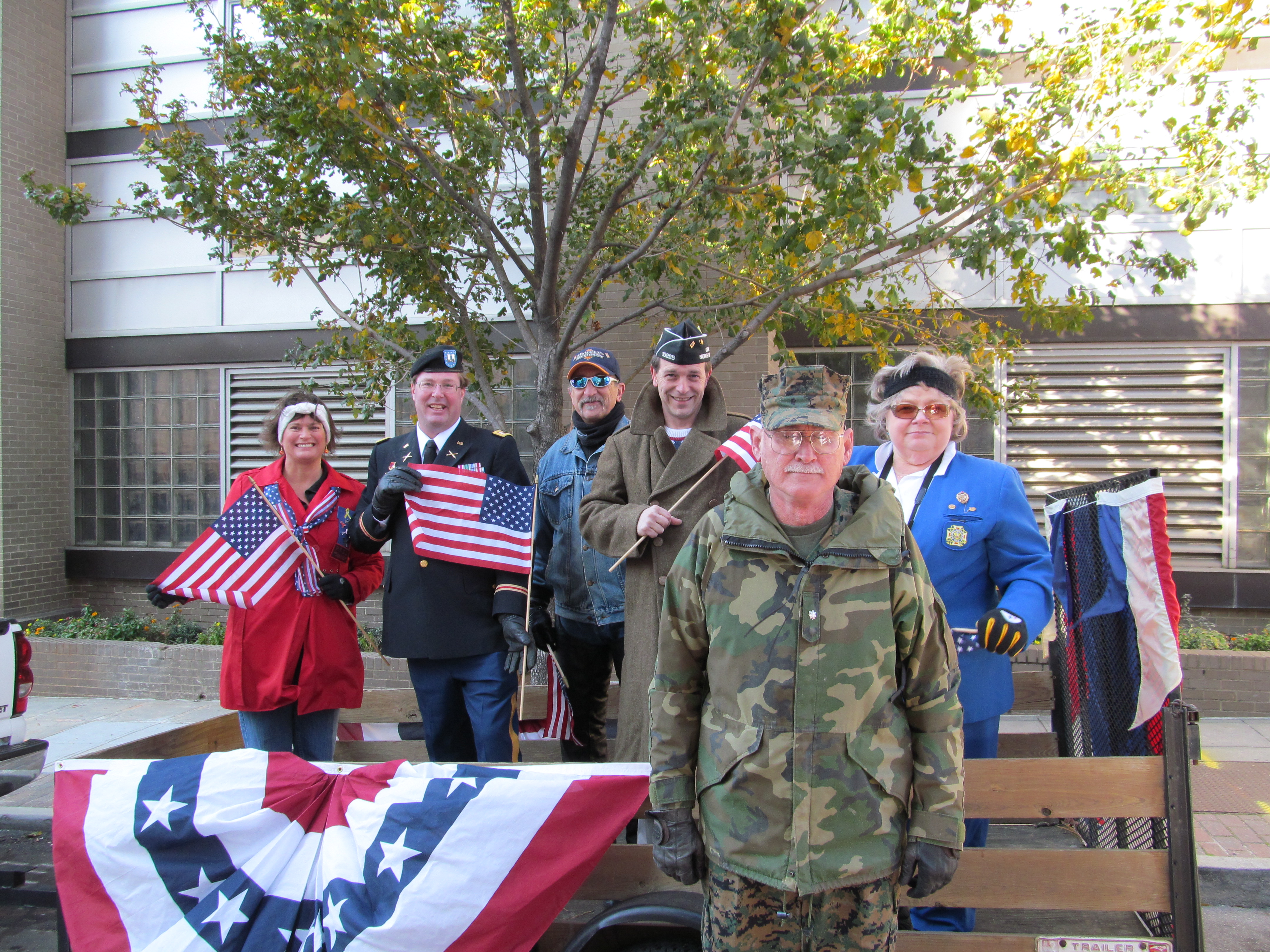 pix of Veterans Day float